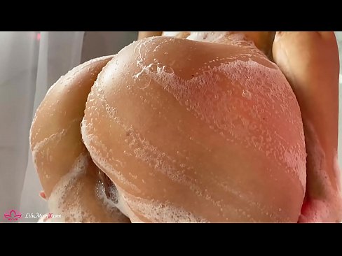 ❤️ Brunette pussy bibragailuarekin masturbatzen du dutxan orgasmo bizia lortzeko ❤️❌ Sexu bideoa %eu.desixxxtube.ruan ️❤
