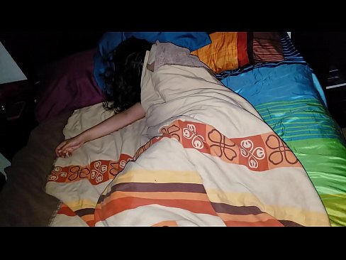 ❤️ Semeordea bere amaorde gazteari errieta egiten dio lo egiten duen bitartean. ❤️❌ Sexu bideoa %eu.desixxxtube.ruan ️❤