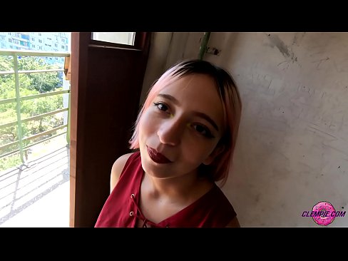 ❤️ Ikasle sentsuak arrotz bat zurrupatzen du kanpoaldean - Cum On His Face ❤️❌ Sexu bideoa %eu.desixxxtube.ruan ️❤