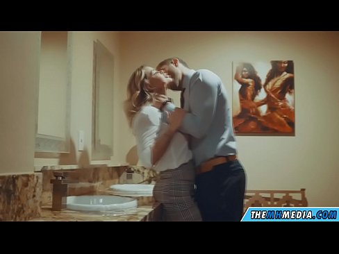 ❤️ Ilehoria busti batek komun publiko batean seduzitzen zaituenean ❤️❌ Sexu bideoa %eu.desixxxtube.ruan ️❤